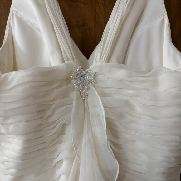 Ivory Wedding:Formal floor length dress - Picture 5 of 5